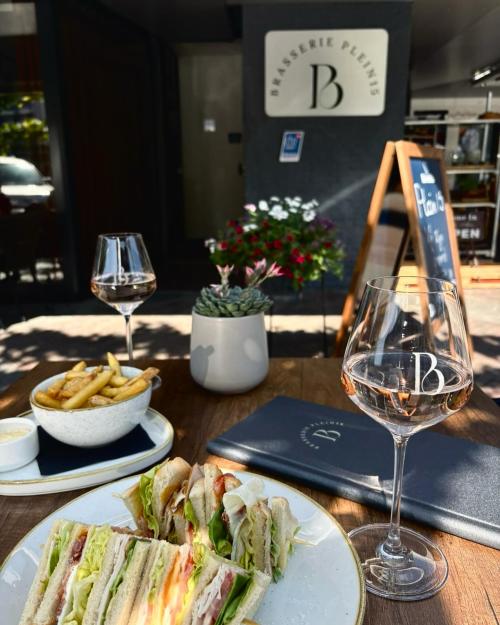 Lunch buiten restaurant