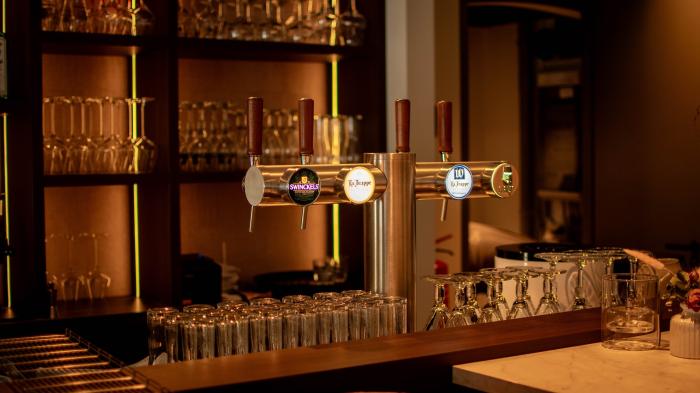 Tap van wijnbar Brasserie plein15