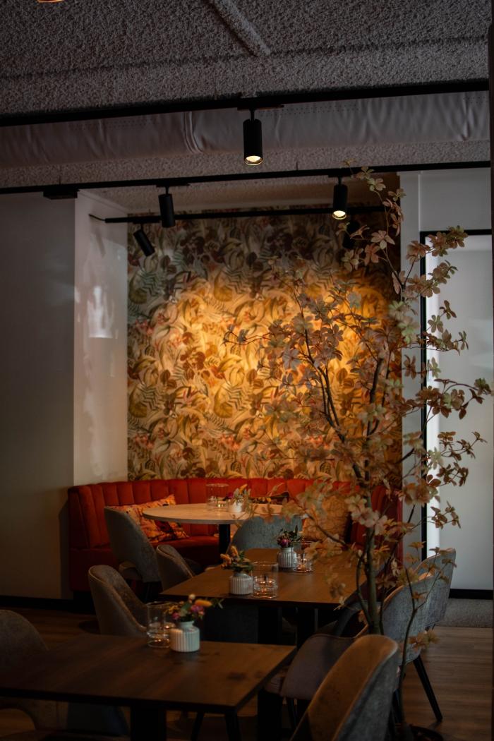 Gezellige sfeer binnen bij brasserie plein15