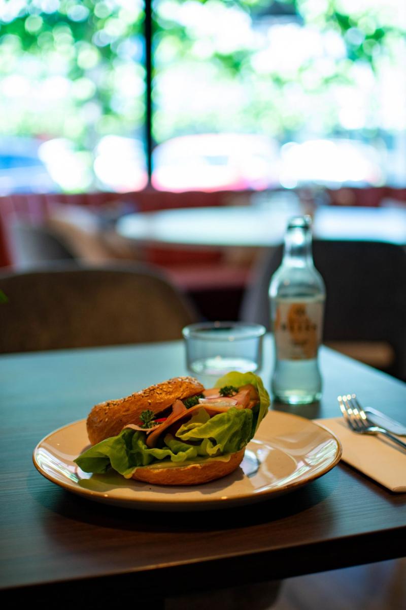 Heerlijke bagel van brasserie plein15